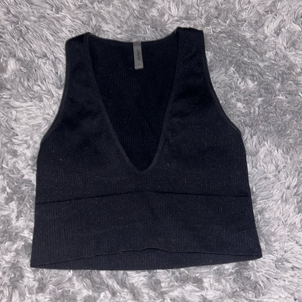 Low V-Neck Cropped Top